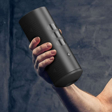TITAN KIIROO Vibrante con Manica Realistica e Proiettili, VR e Interattivo